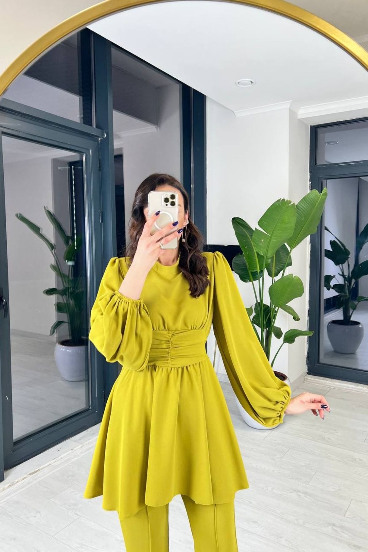 Yağ Yeşili Broş Detaylı Pantolon Bluz Takım