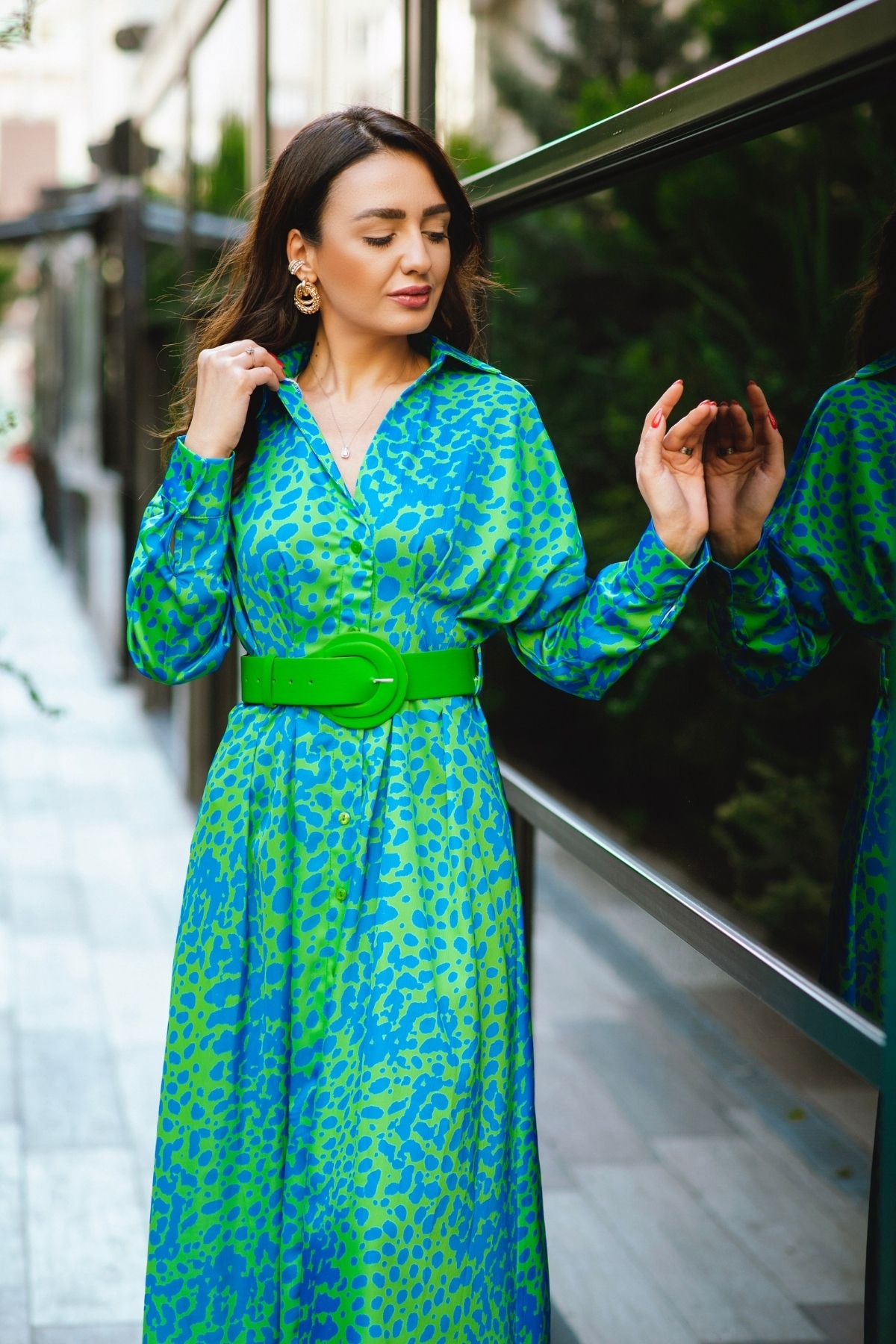 Yeşil%20Mavi%20Saten%20Düğmeli%20Kemer%20Detaylı%20Elbise