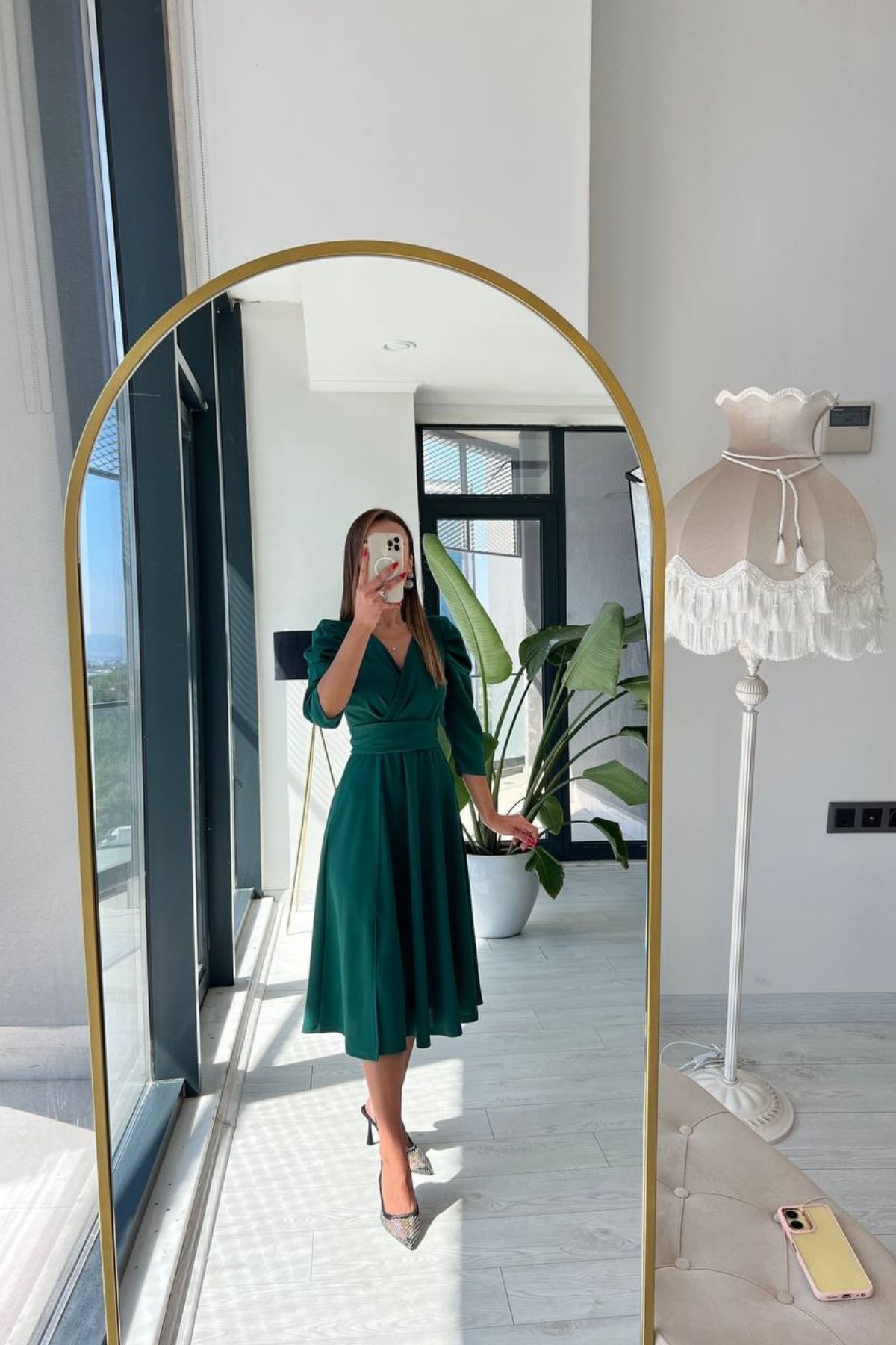 Zümrüt%20Krep%20Kumaş%20Kuşak%20Detaylı%20Elbise