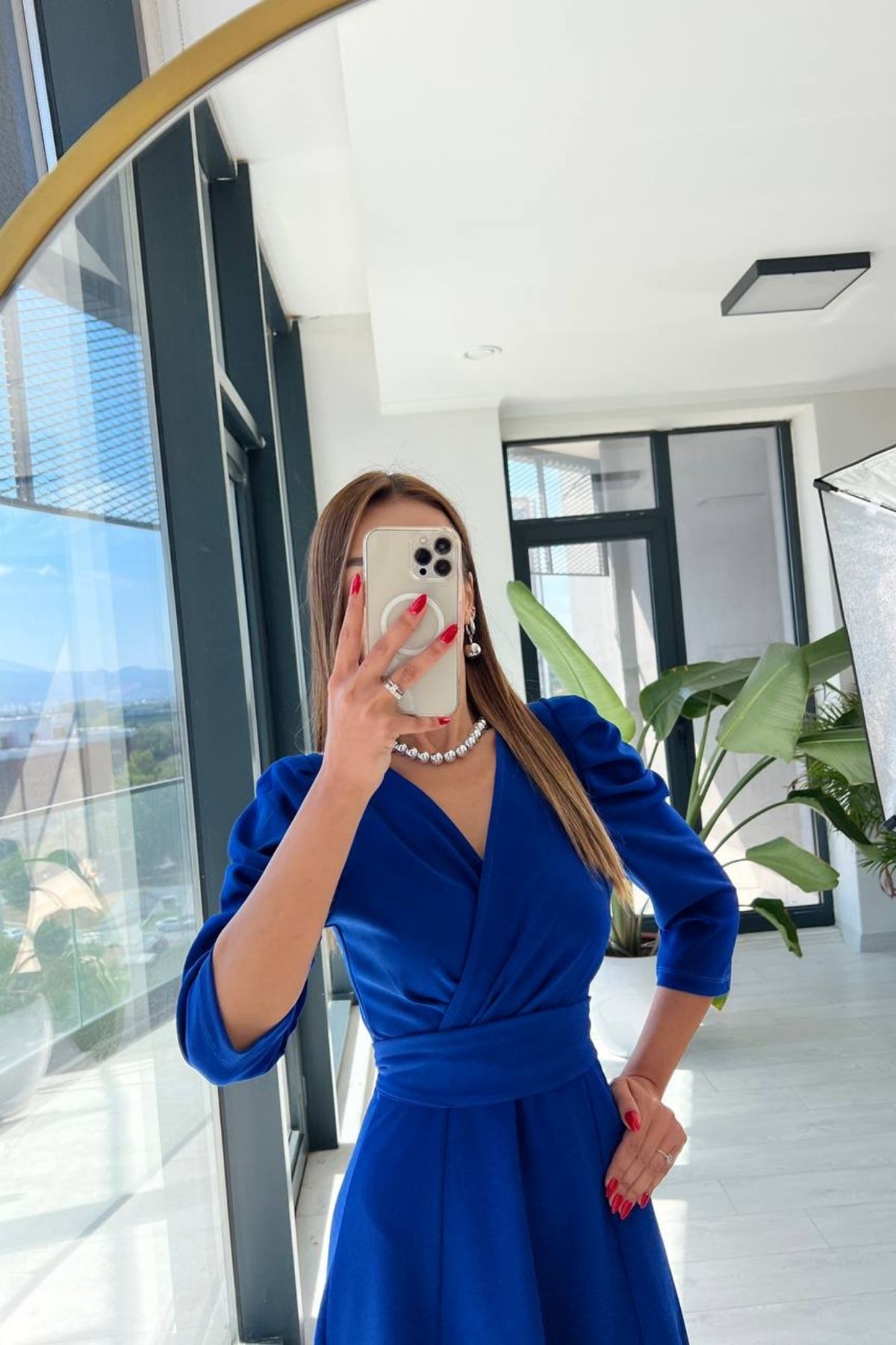 Saks%20Krep%20Kumaş%20Kuşak%20Detaylı%20Elbise
