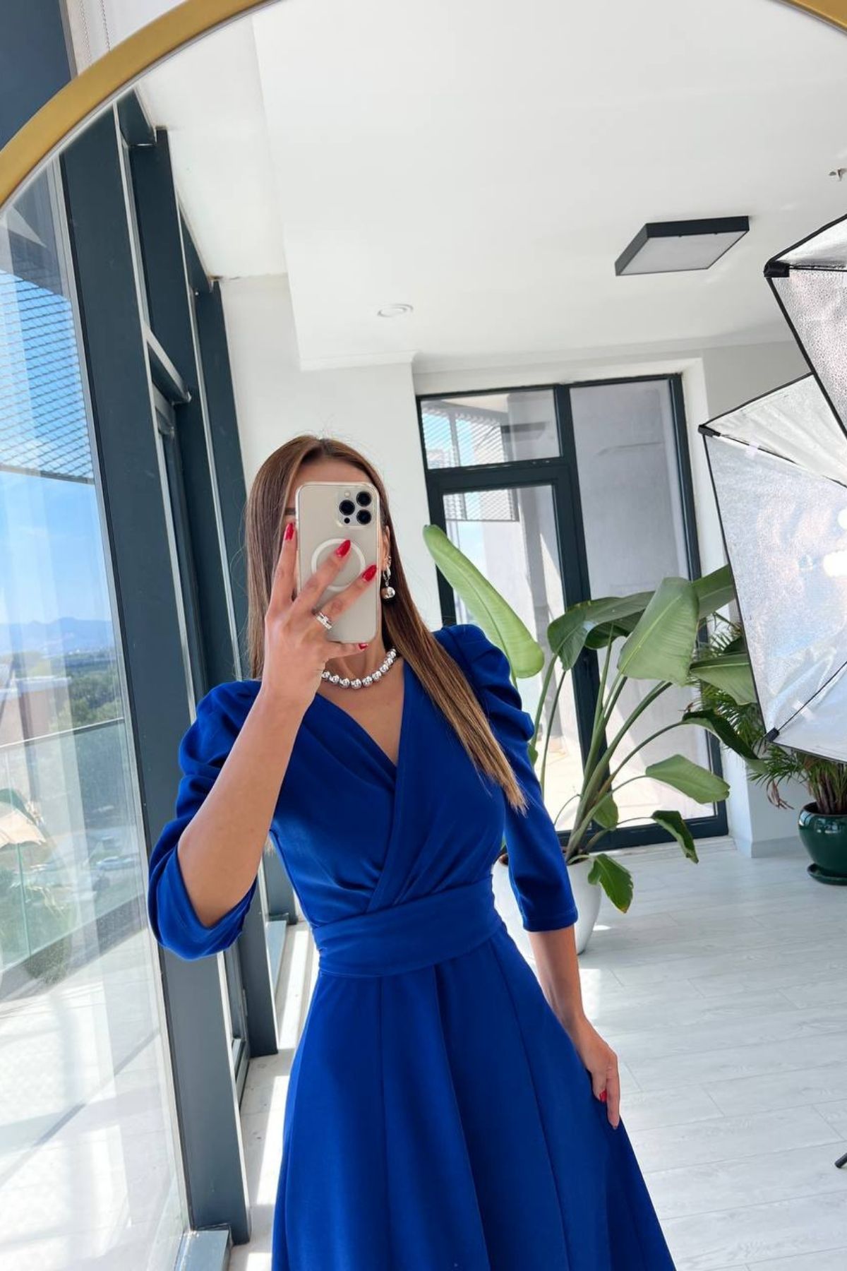 Saks%20Krep%20Kumaş%20Kuşak%20Detaylı%20Elbise