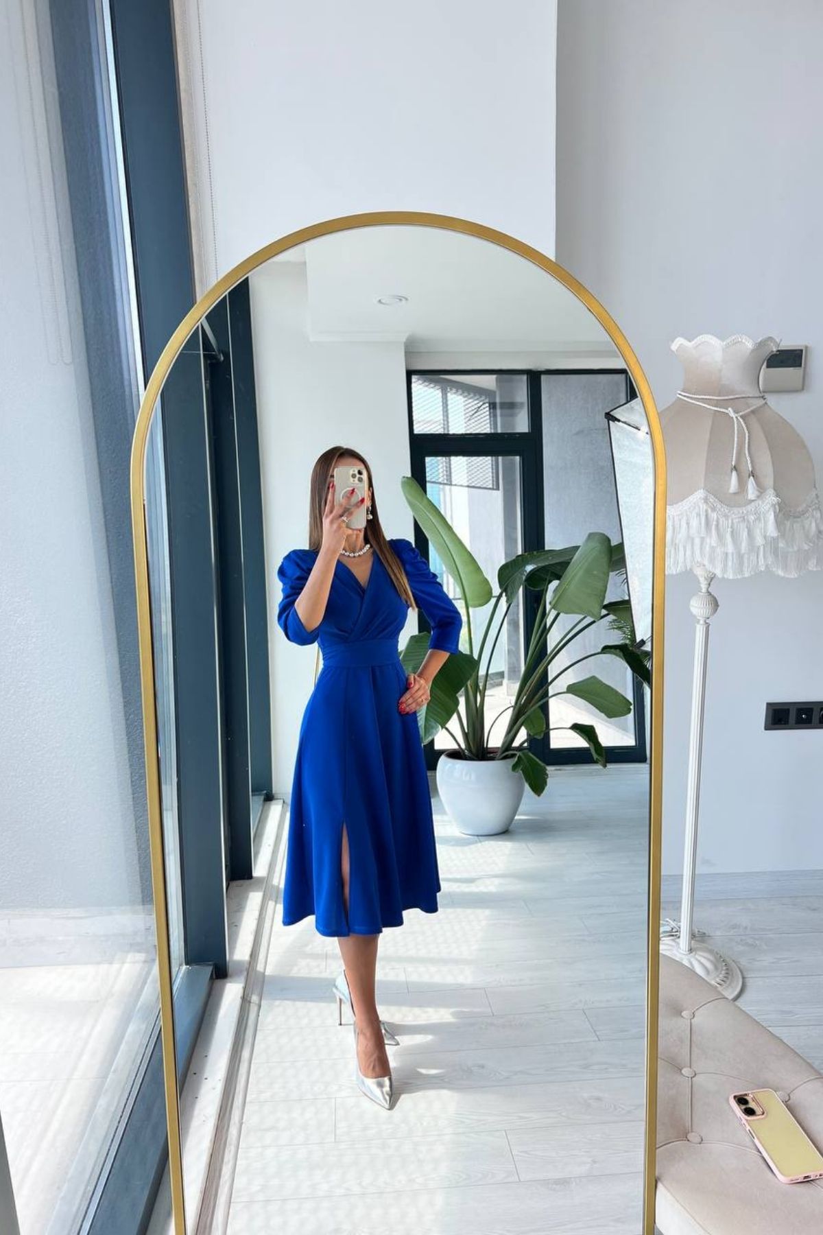 Saks%20Krep%20Kumaş%20Kuşak%20Detaylı%20Elbise