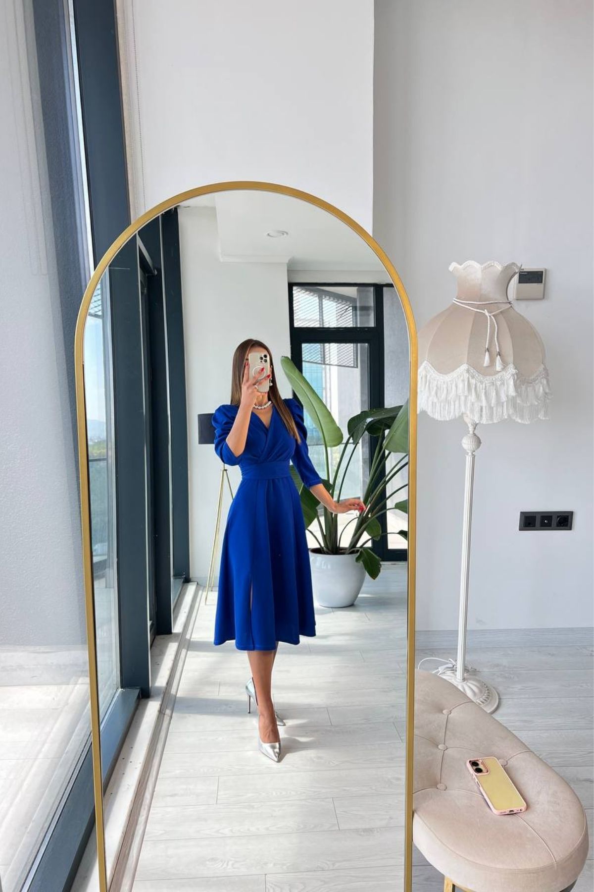 Saks%20Krep%20Kumaş%20Kuşak%20Detaylı%20Elbise