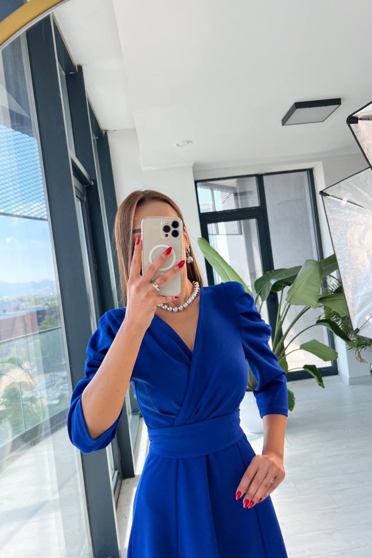 Saks%20Krep%20Kumaş%20Kuşak%20Detaylı%20Elbise