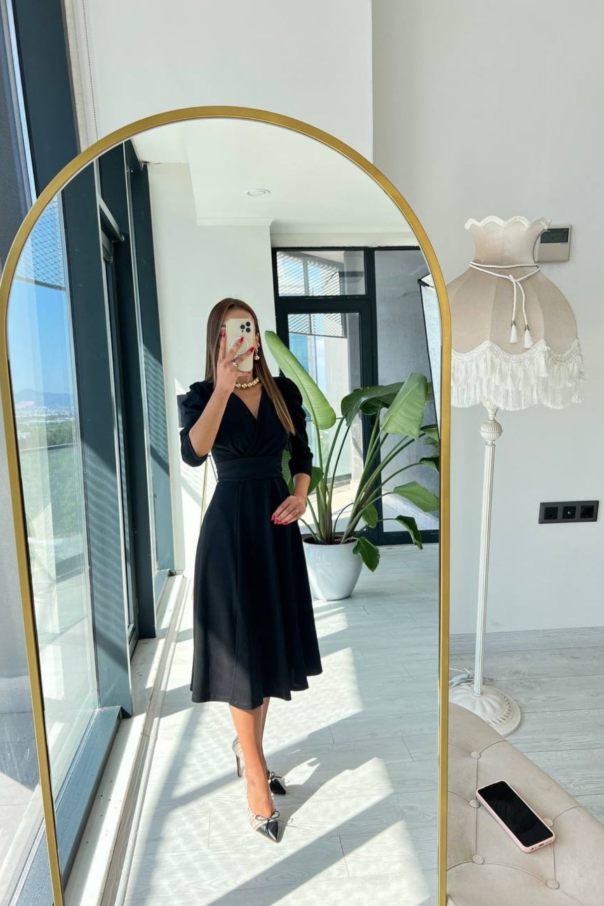 Siyah%20Krep%20Kumaş%20Kuşak%20Detaylı%20Elbise