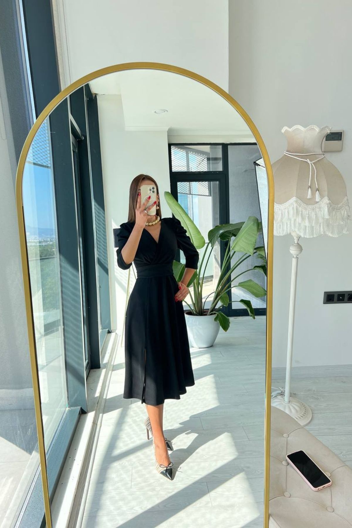 Siyah%20Krep%20Kumaş%20Kuşak%20Detaylı%20Elbise