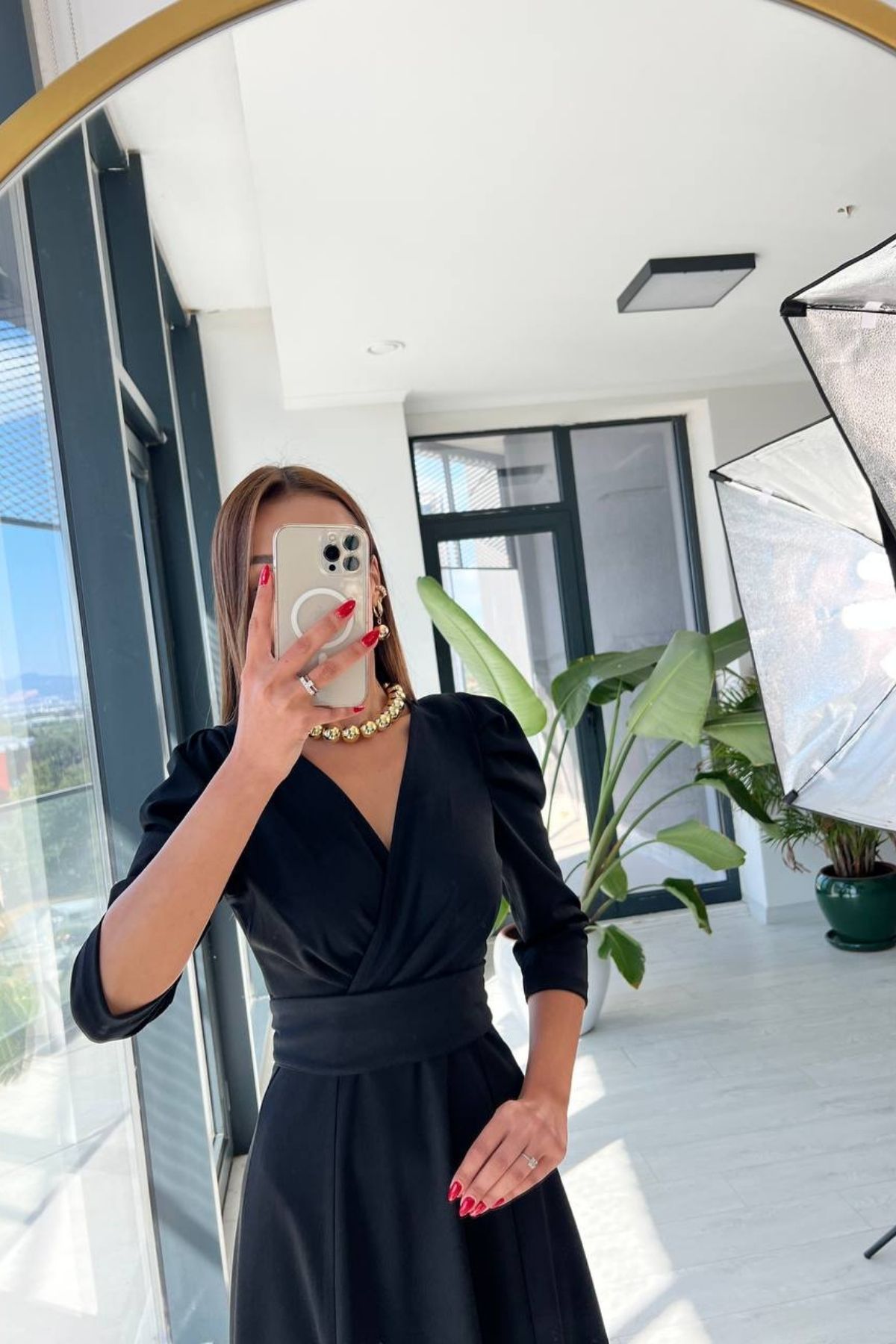 Siyah%20Krep%20Kumaş%20Kuşak%20Detaylı%20Elbise