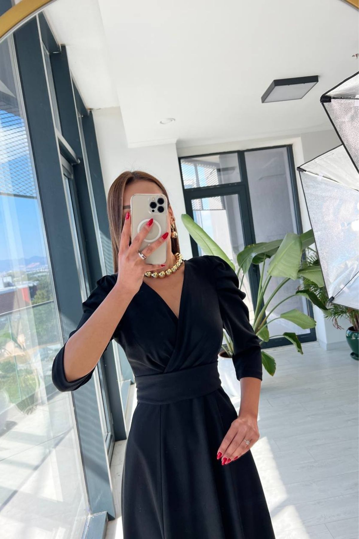 Siyah%20Krep%20Kumaş%20Kuşak%20Detaylı%20Elbise