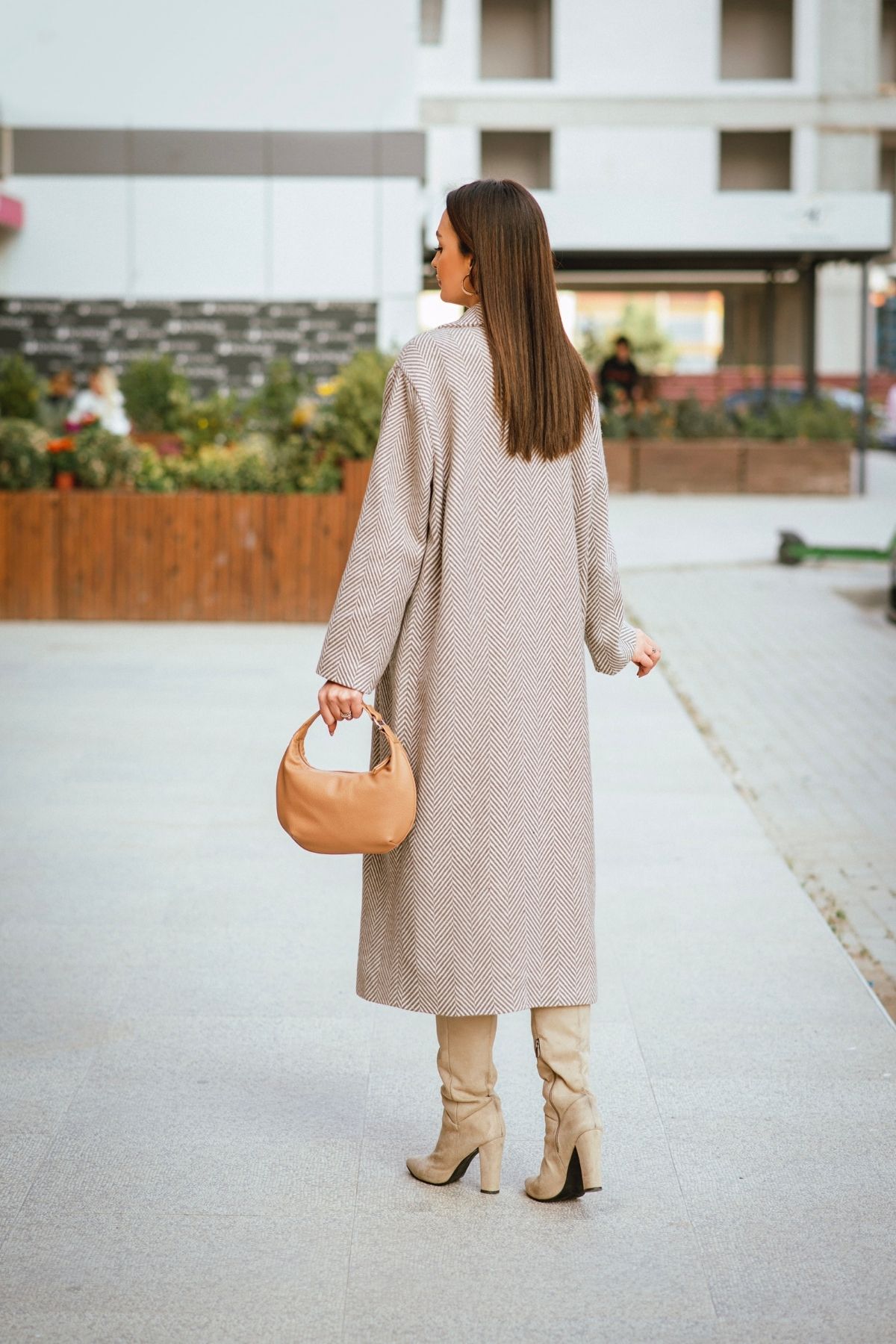Kahverengi Çizgi Desenli Oversize Astarlı Kaşe Kaban