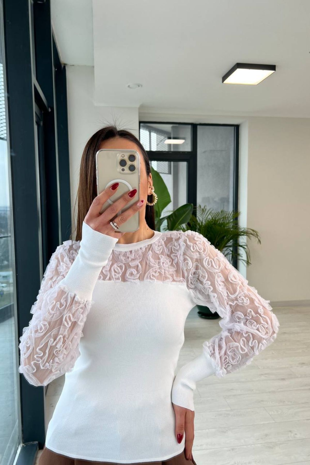 Beyaz Anjelica Tül DetaylıTriko Bluz