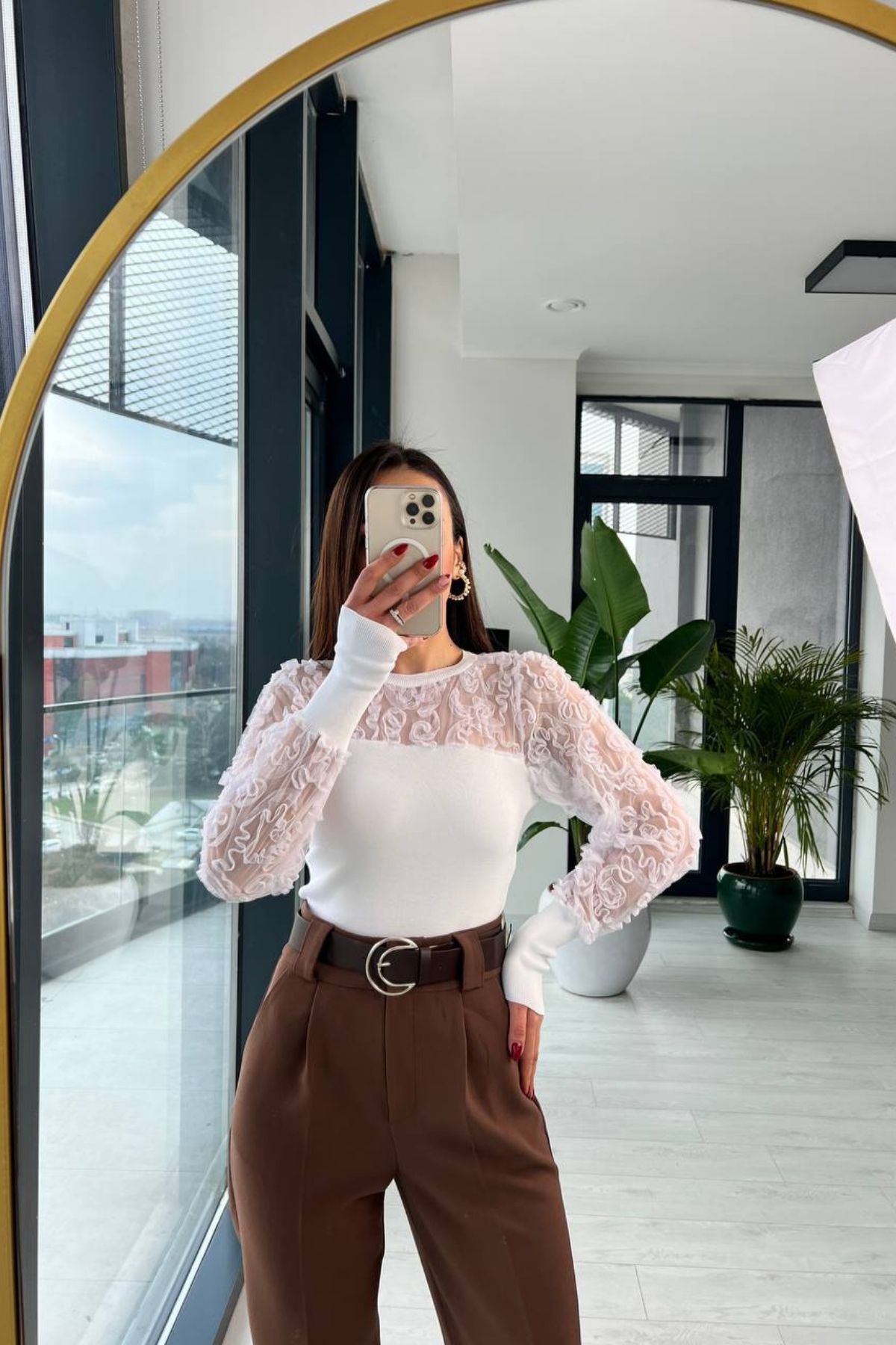 Beyaz Anjelica Tül DetaylıTriko Bluz
