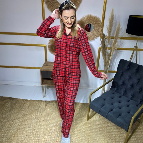 Kırmızı%20Ekose%20Desen%20Pijama%20Takımı