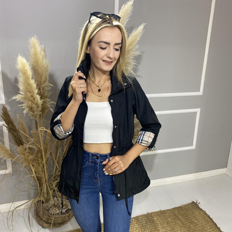 Siyah%20Renk%20Kol%20Detaylı%20Ceket