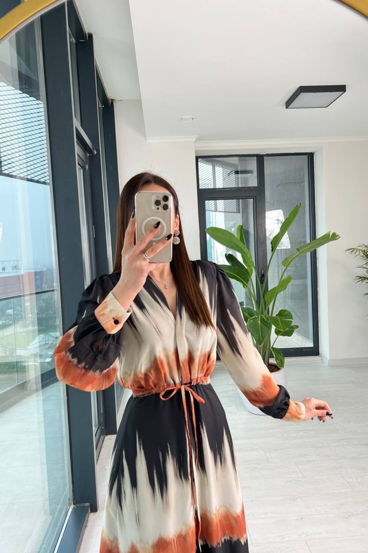 Kahve%20Batik%20Desenli%20Şifon%20Elbise