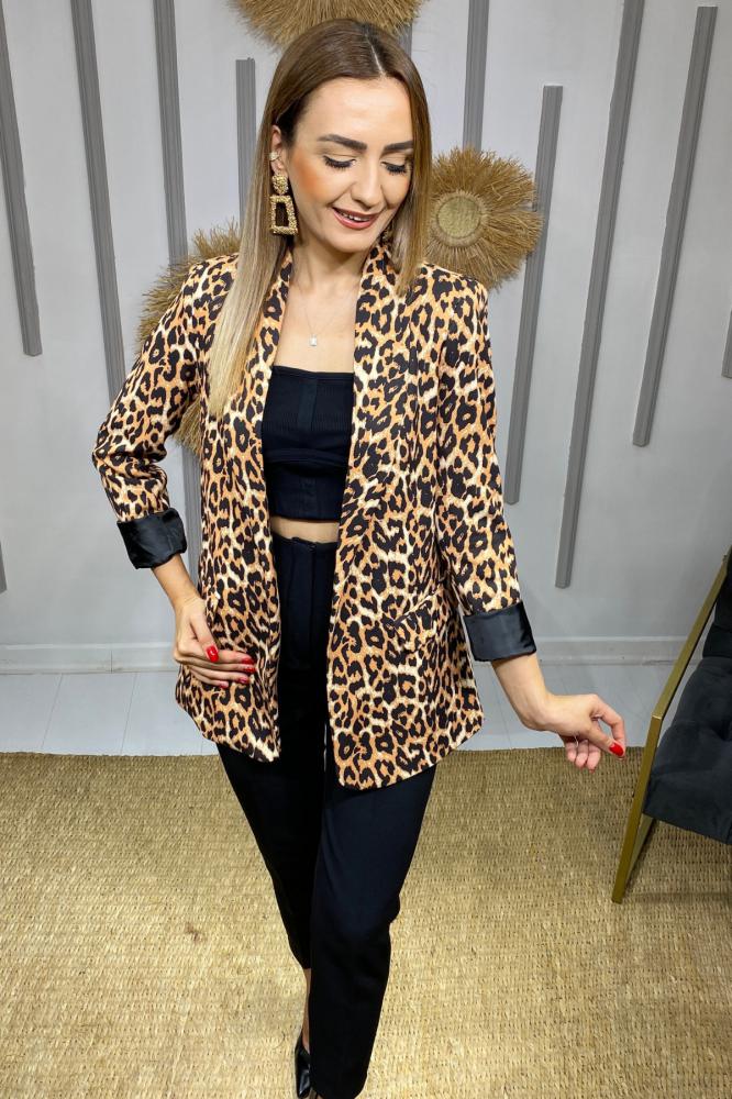 Leopar%20Desen%20Astarlı%20Ceket