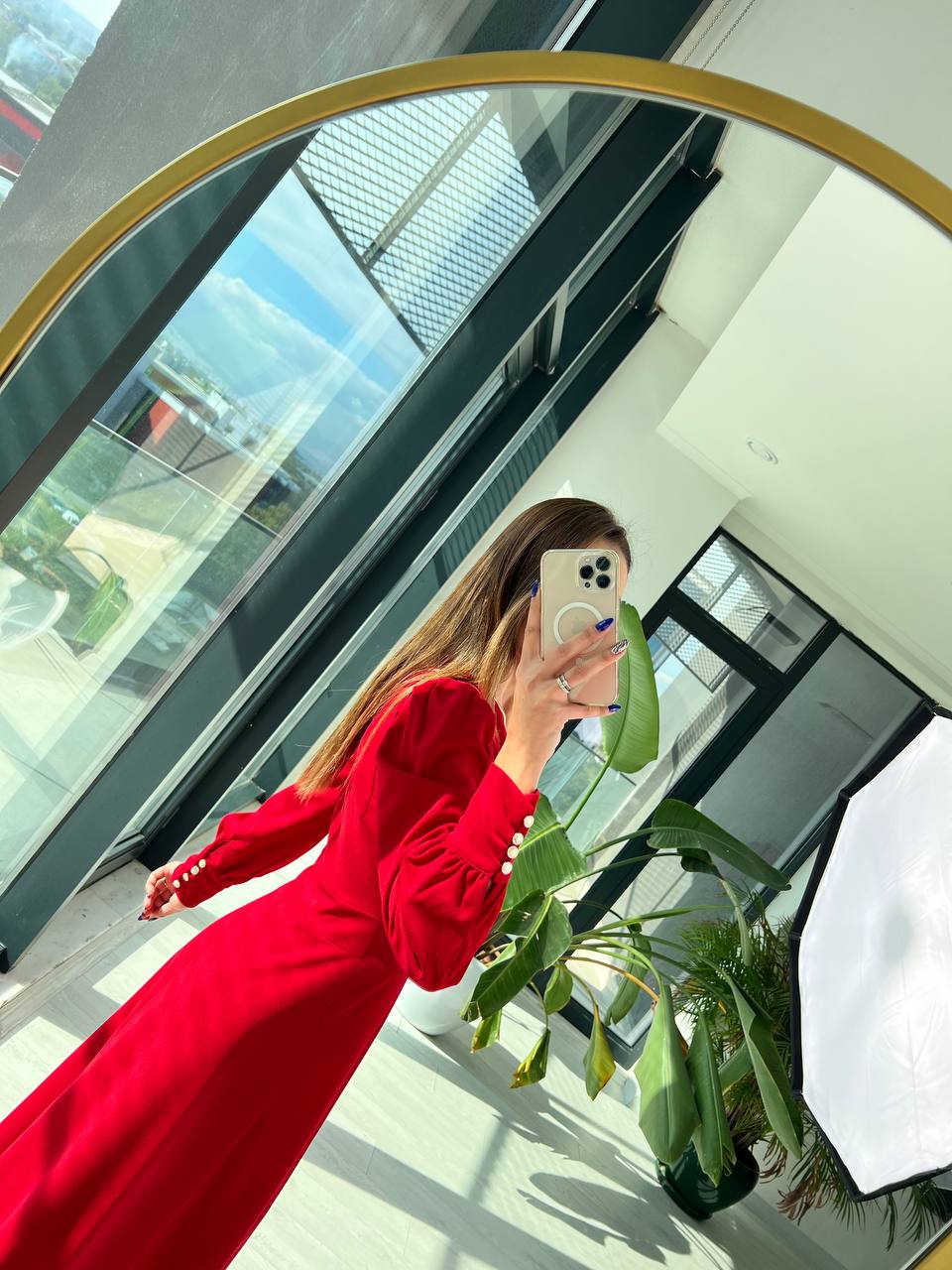 Kırmızı Krep Düğme Detaylı Kloş Elbise
