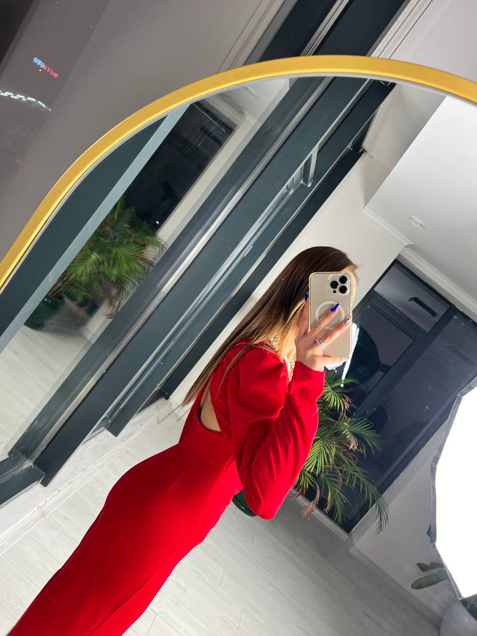 Kırmızı Sırt Detaylı Likralı Krep Kumaş Elbise