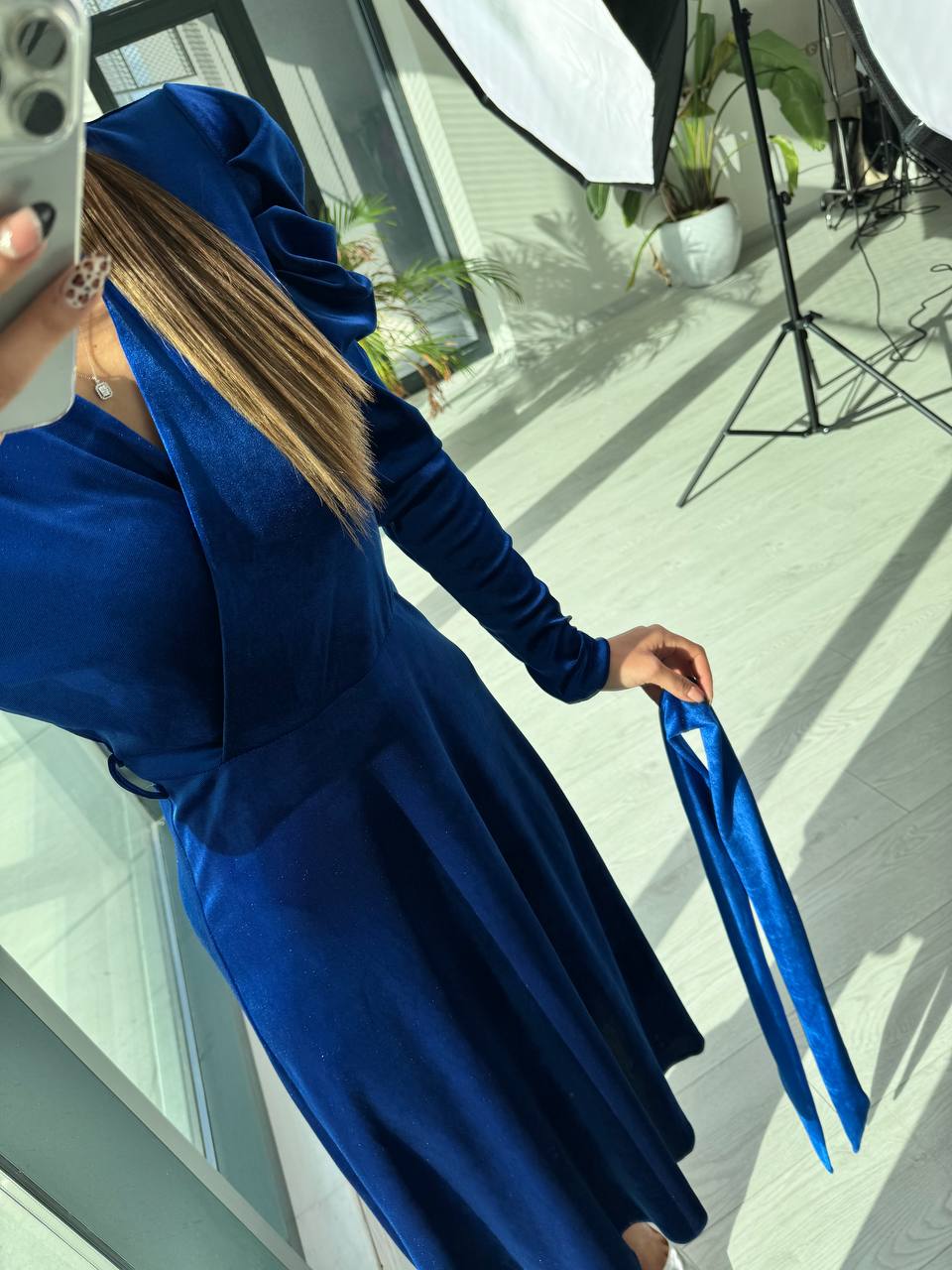 Saks Mavi Prenses Kol Kadife Kloş Elbise