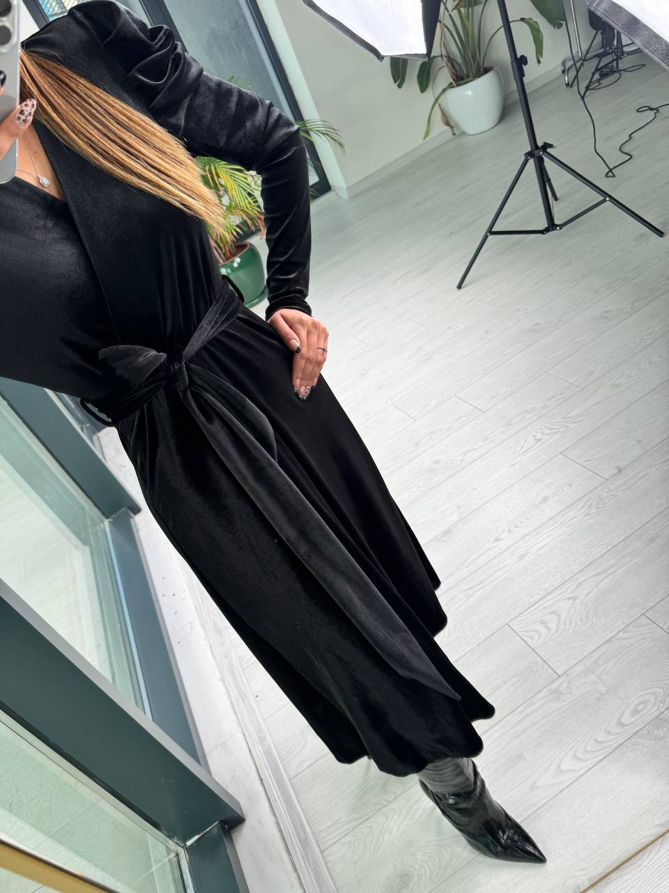 Siyah Prenses Kol Kadife Kloş Elbise