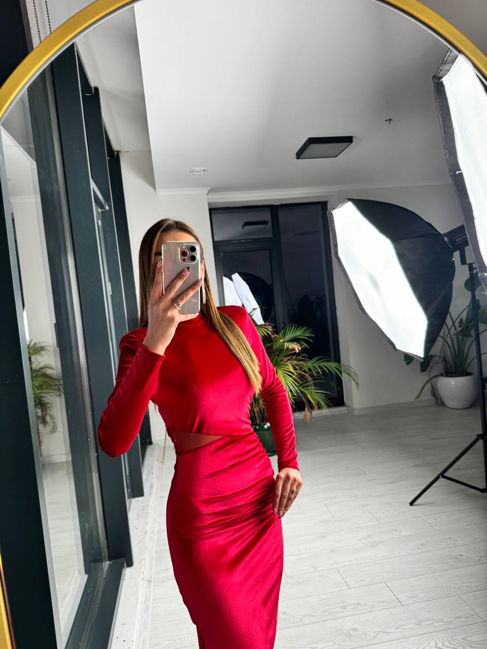 Kırmızı Bordo Vatkalı Yırtmaçlı Kalem Kadife Elbise