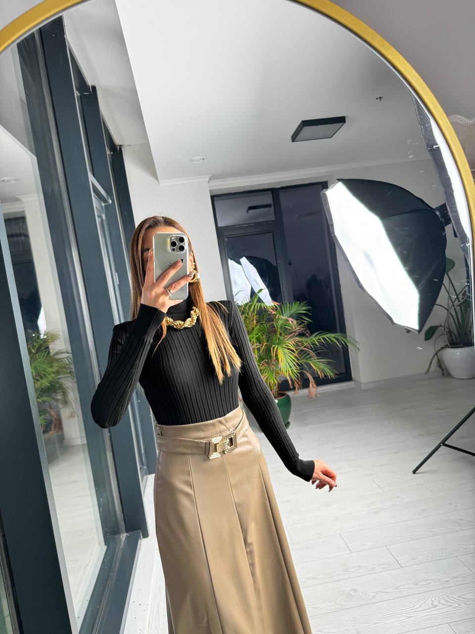 Siyah Boğazlı Fitilli Triko