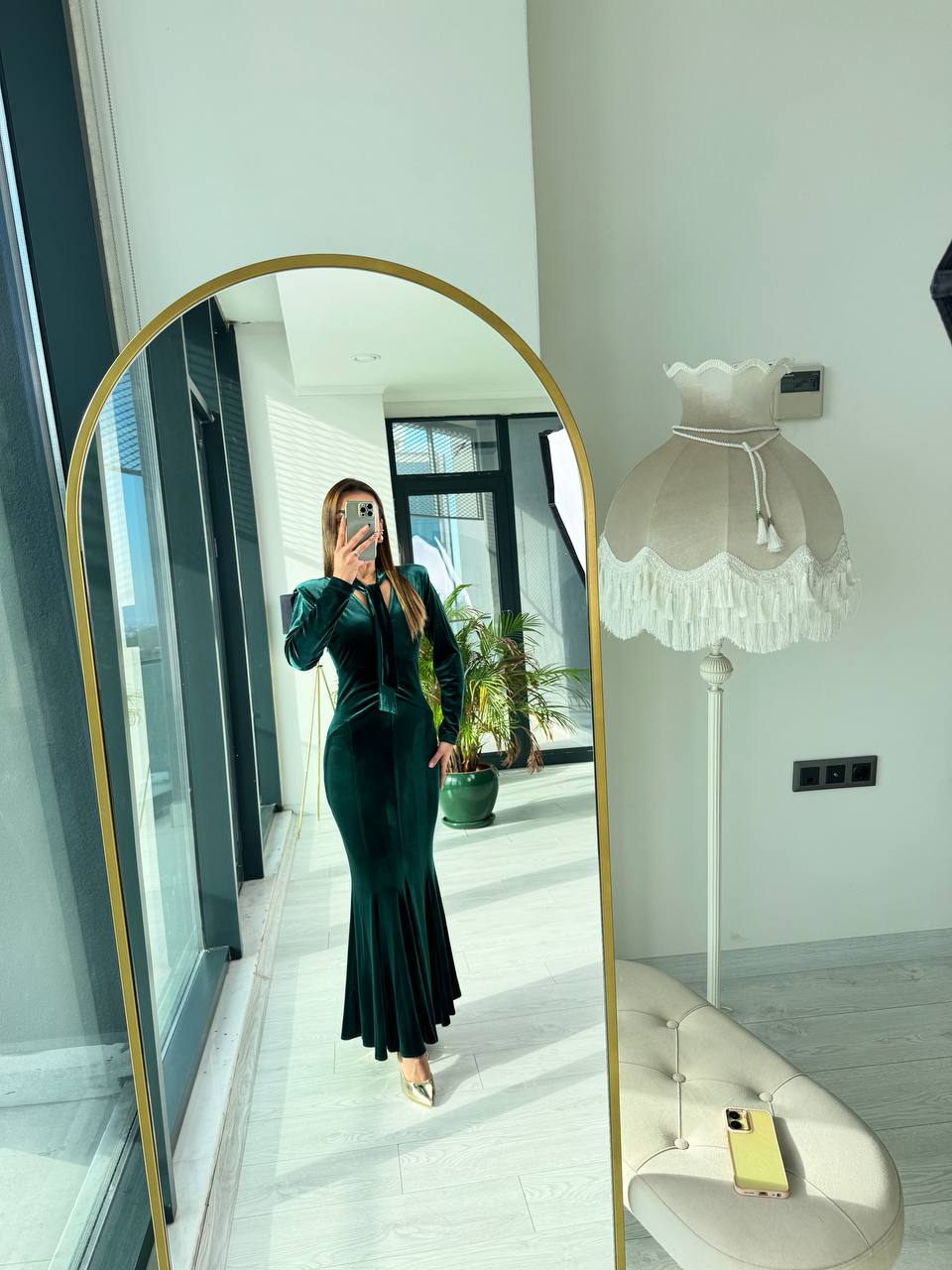 Tasarım%20Zümrüt%20Yeşili%20Fular%20Yaka%20Kadife%20Balık%20Elbise