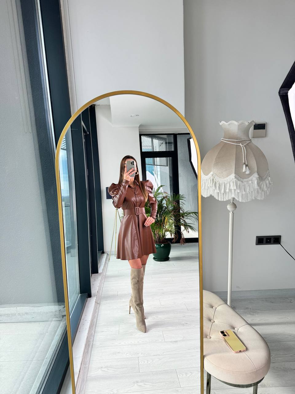 Taba%20Kahverengi%20Kemerli%20Zara%20Model%20Mini%20Deri%20Elbise