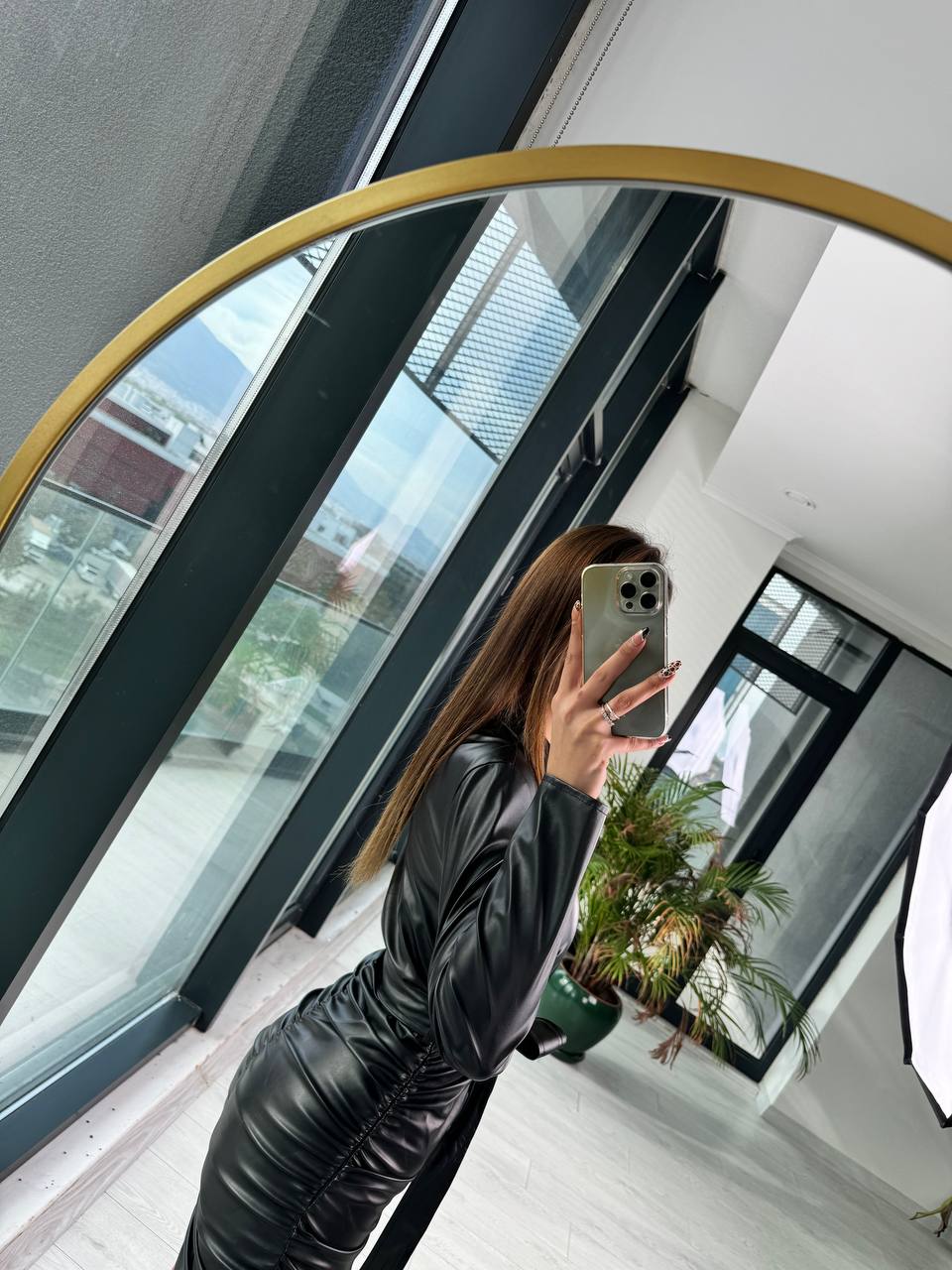 Siyah%20Drapeli%20Zara%20Model%20Deri%20Elbise