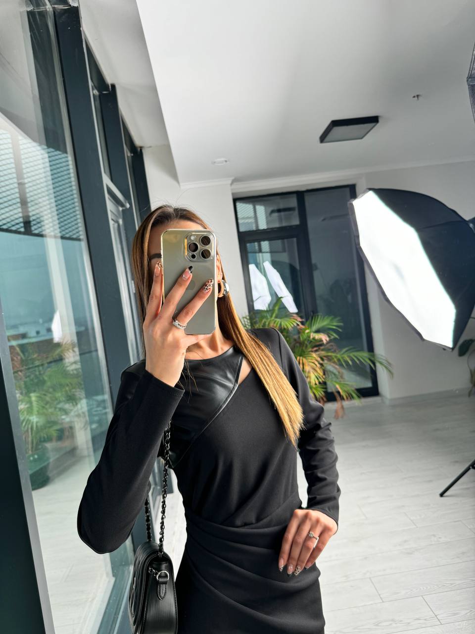 Deri%20Detaylı%20Tok%20Krep%20Kumaş%20Elbise