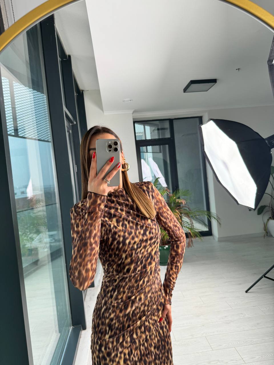 Tasarım%20Premium%20Tül%20Kumaş%20Omuz%20Vatkalı%20Astarlı%20Leopar%20Elbise