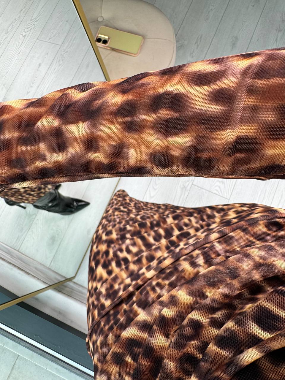 Tasarım%20Premium%20Tül%20Kumaş%20Omuz%20Vatkalı%20Astarlı%20Leopar%20Elbise