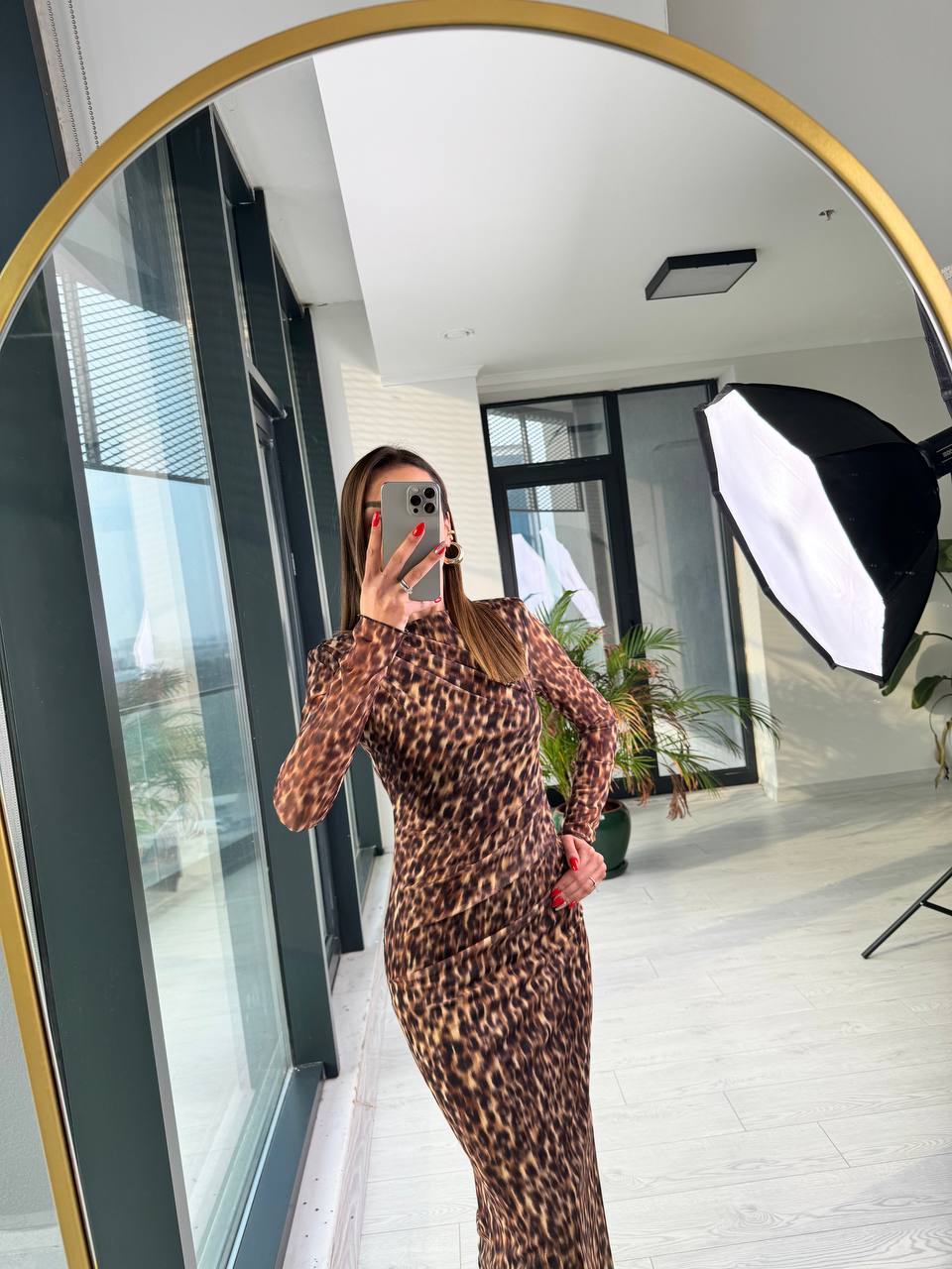 Tasarım%20Premium%20Tül%20Kumaş%20Omuz%20Vatkalı%20Astarlı%20Leopar%20Elbise