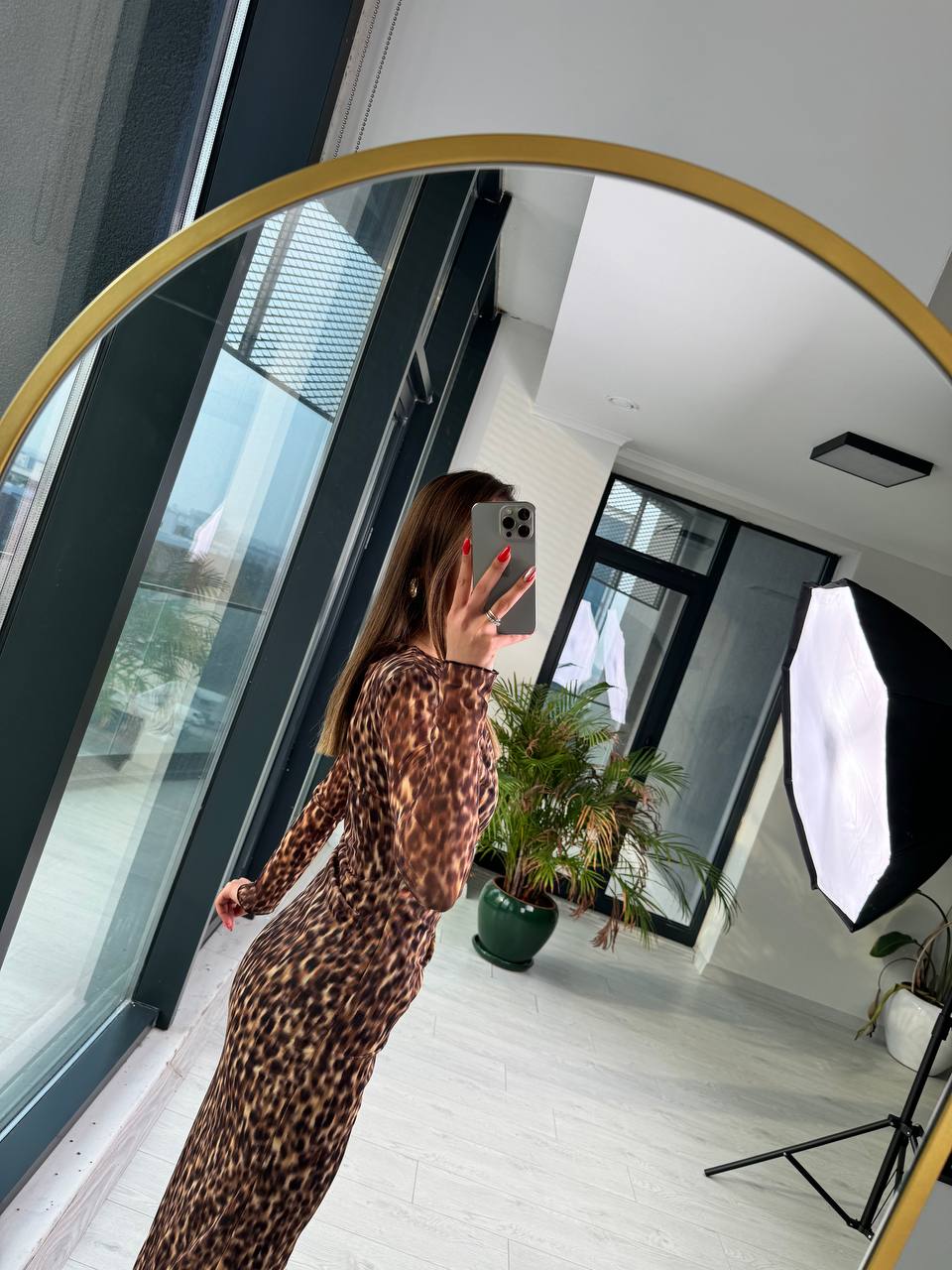 Tasarım%20Premium%20Tül%20Kumaş%20Omuz%20Vatkalı%20Astarlı%20Leopar%20Elbise