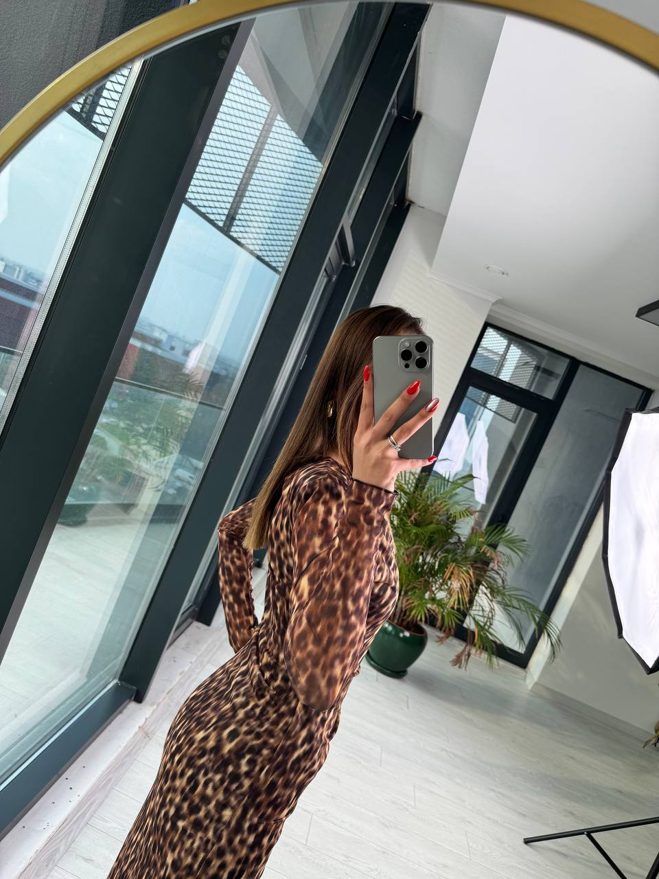 Tasarım%20Premium%20Tül%20Kumaş%20Omuz%20Vatkalı%20Astarlı%20Leopar%20Elbise