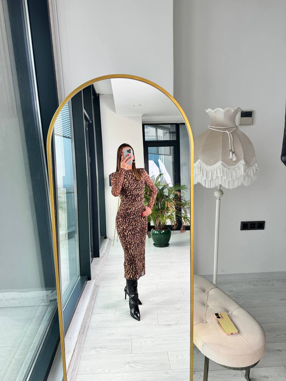 Tasarım%20Premium%20Tül%20Kumaş%20Omuz%20Vatkalı%20Astarlı%20Leopar%20Elbise