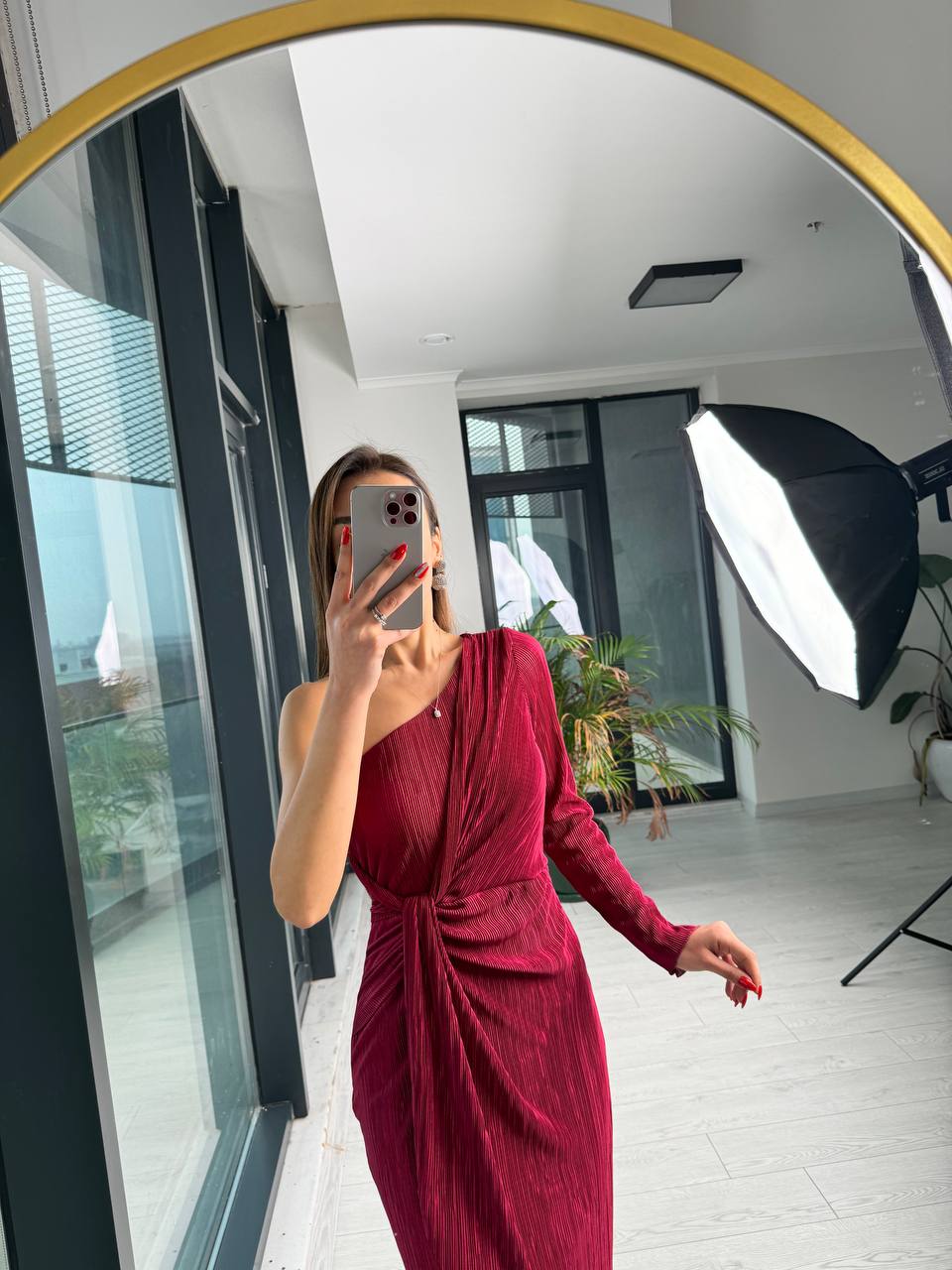 Bordo%20Tasarım%20Astarlı%20Tek%20Kol%20Elbise