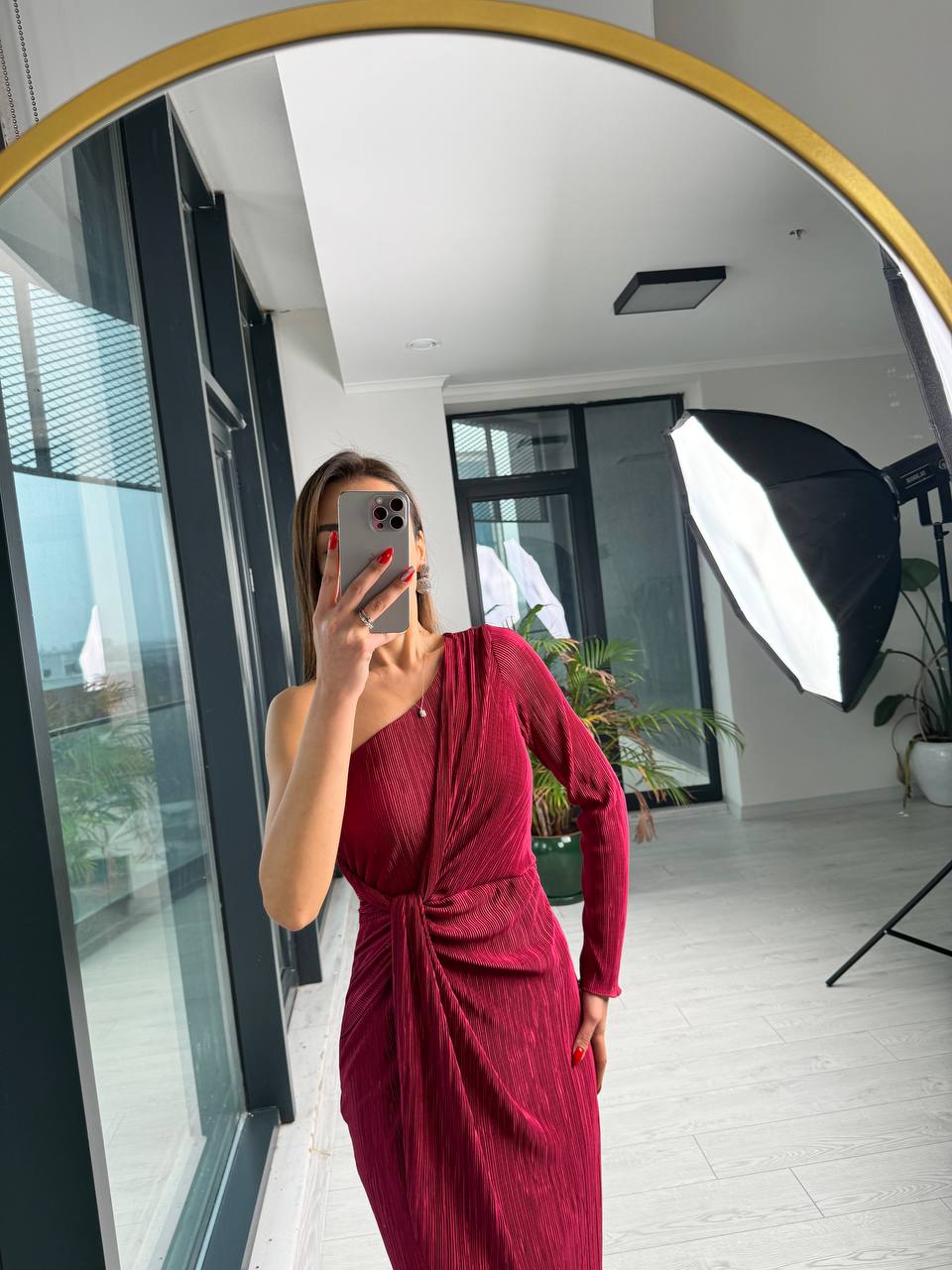 Bordo%20Tasarım%20Astarlı%20Tek%20Kol%20Elbise