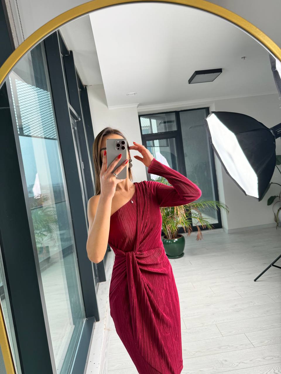 Bordo%20Tasarım%20Astarlı%20Tek%20Kol%20Elbise