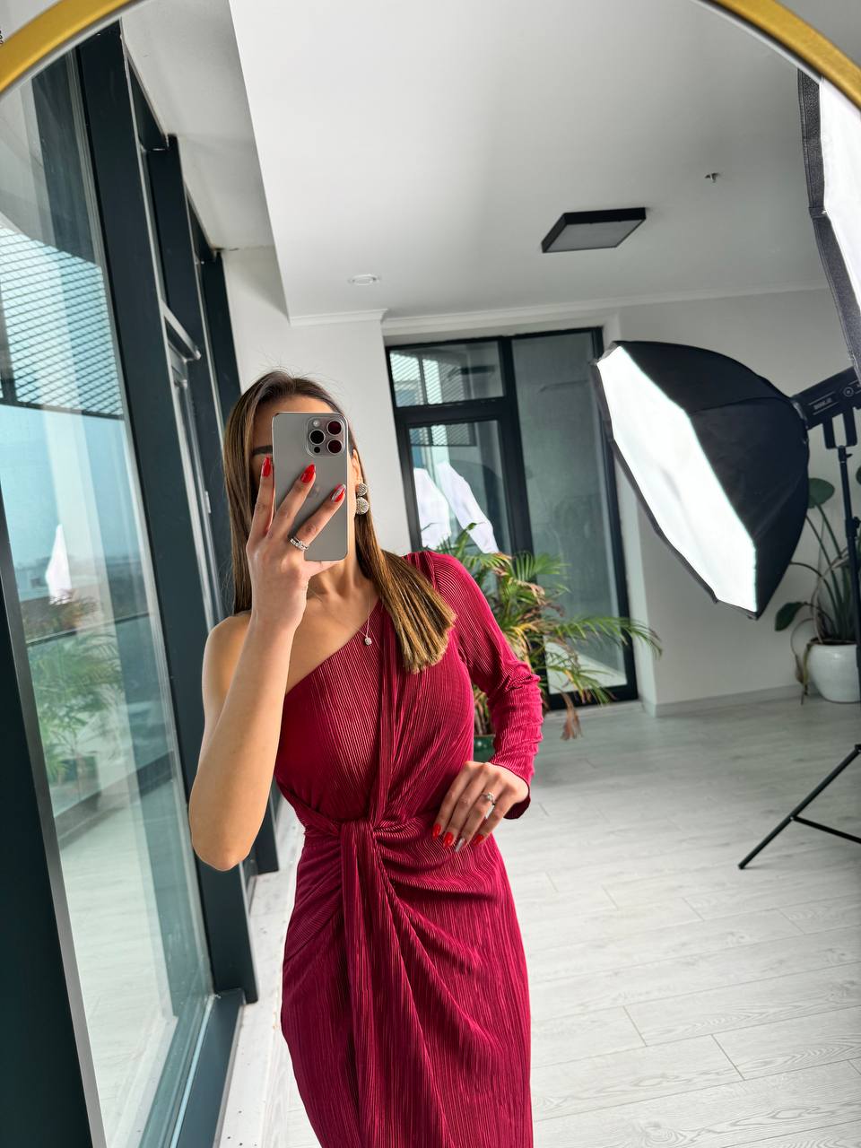 Bordo%20Tasarım%20Astarlı%20Tek%20Kol%20Elbise