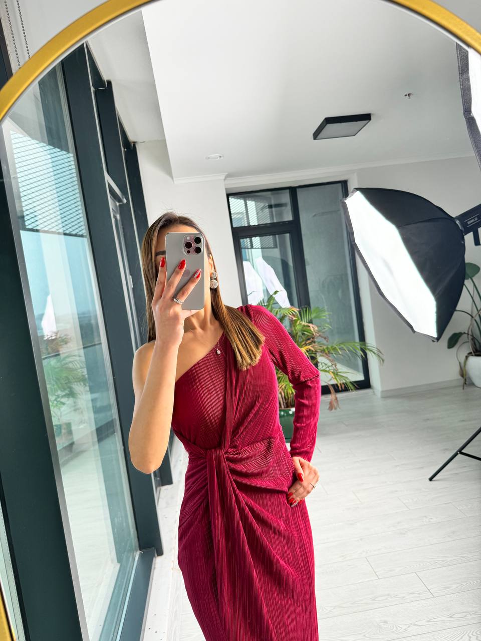 Bordo%20Tasarım%20Astarlı%20Tek%20Kol%20Elbise