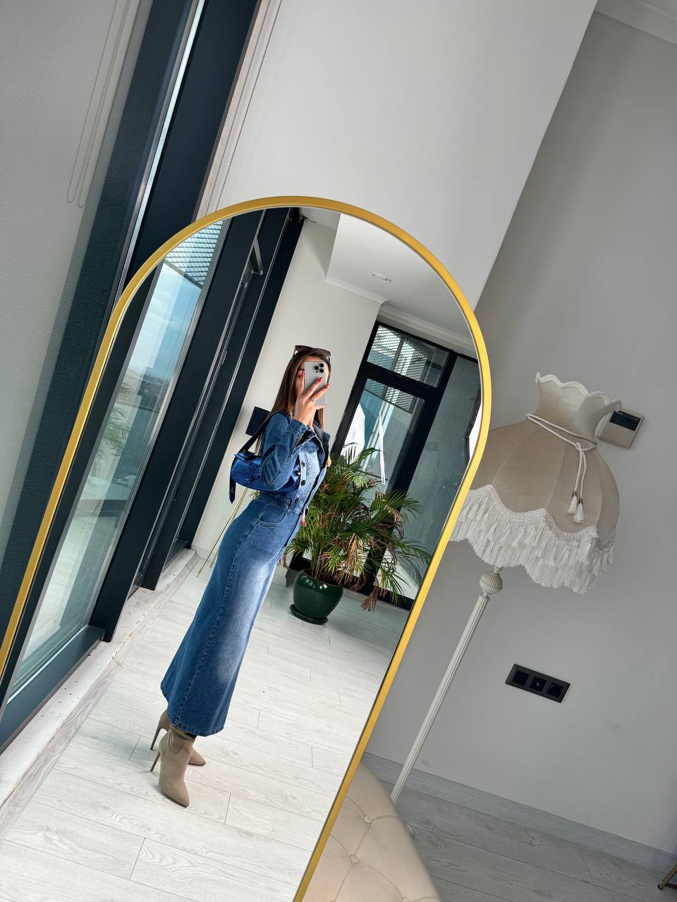 Lüks%20Kalite%20Yırtmaç%20Detaylı%20Jean%20Elbise