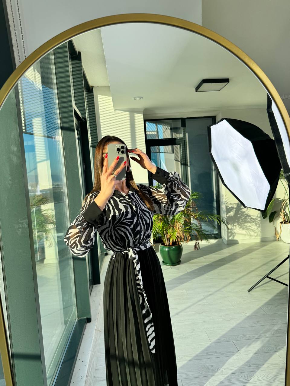 Üst%20Kısmı%20Zebra%20Desen%20Astarlı%20Piliseli%20şifon%20Elbise