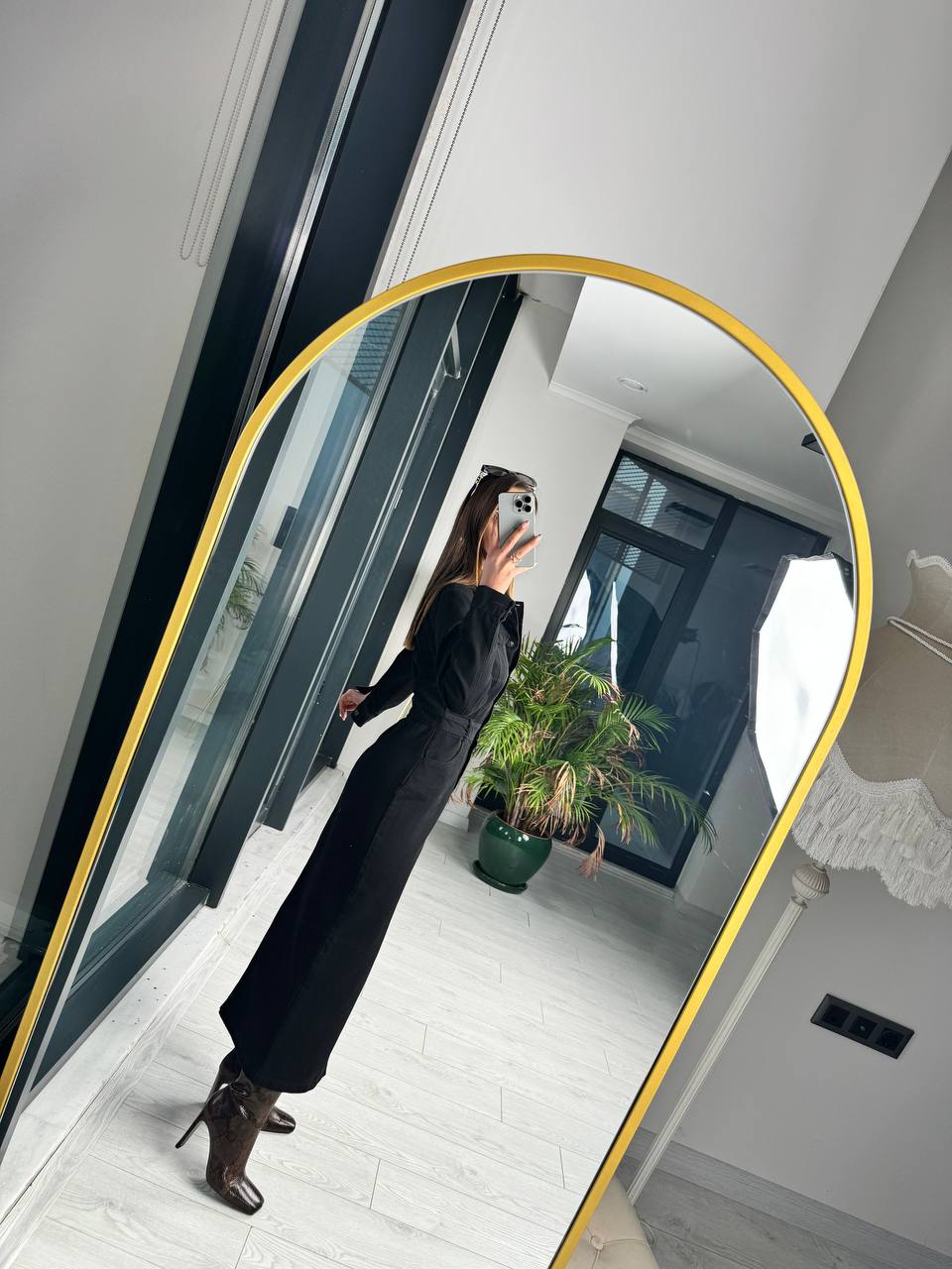 Siyah%20Lüks%20Kalite%20Yırtmaç%20Detaylı%20Jean%20Elbise
