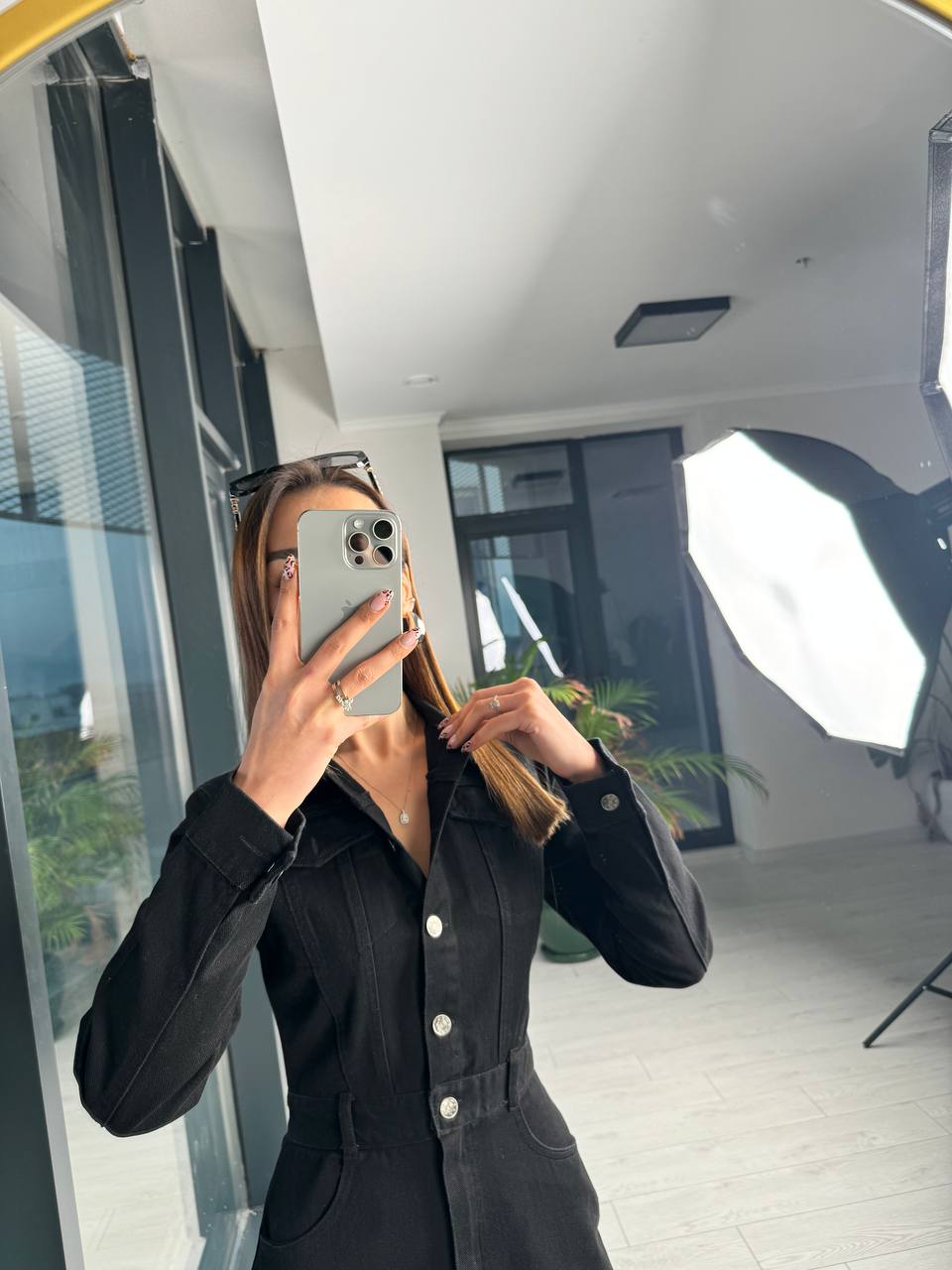 Siyah%20Lüks%20Kalite%20Yırtmaç%20Detaylı%20Jean%20Elbise