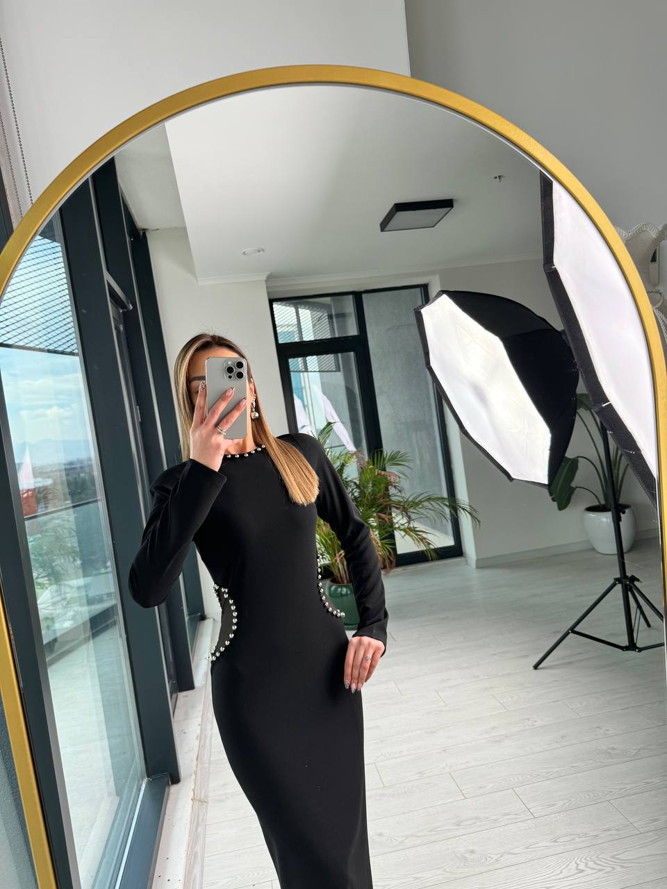 Tasarım%20Metal%20inci%20Ve%20Bel%20Detaylı%20Tok%20Krep%20Kumaş%20Kalem%20Elbise