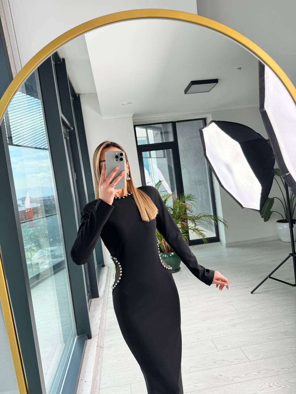Tasarım%20Metal%20inci%20Ve%20Bel%20Detaylı%20Tok%20Krep%20Kumaş%20Kalem%20Elbise