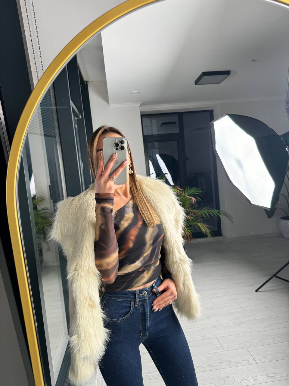 Taş%20Rengi%20Premium%20Kalite%20Astarlı%20Suni%20Geniş%20Yaka%20Kürk