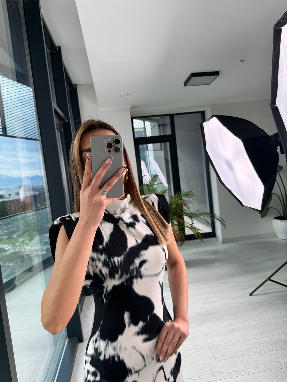 Siyah%20Beyaz%20Desenli%20Vatkalı%20Zara%20Model%20Krep%20Elbise