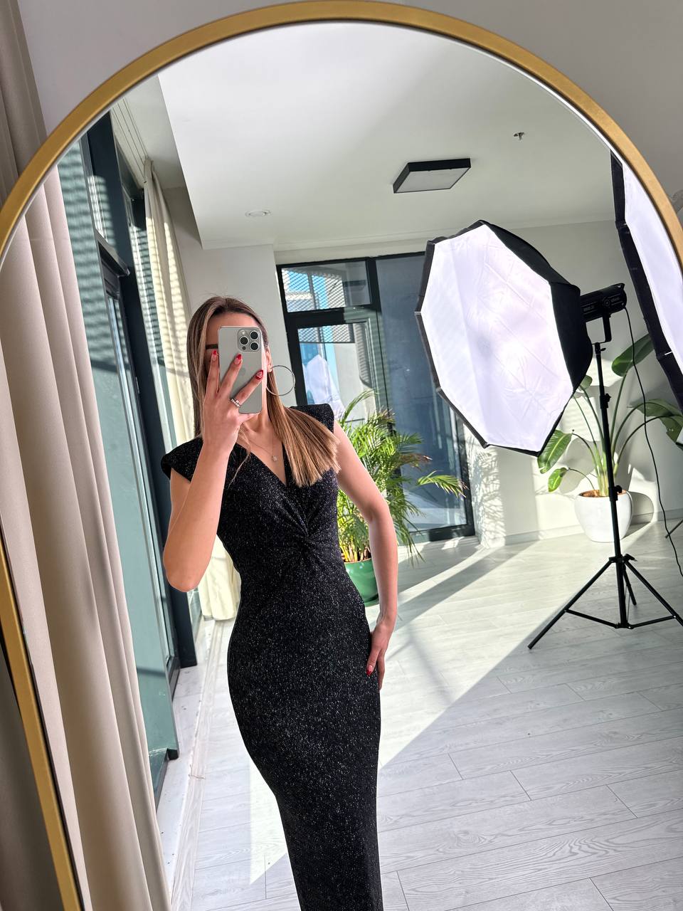 Siyah%20Simli%20Likralı%20Kumaş%20Bel%20Detaylı%20Kalem%20Elbise