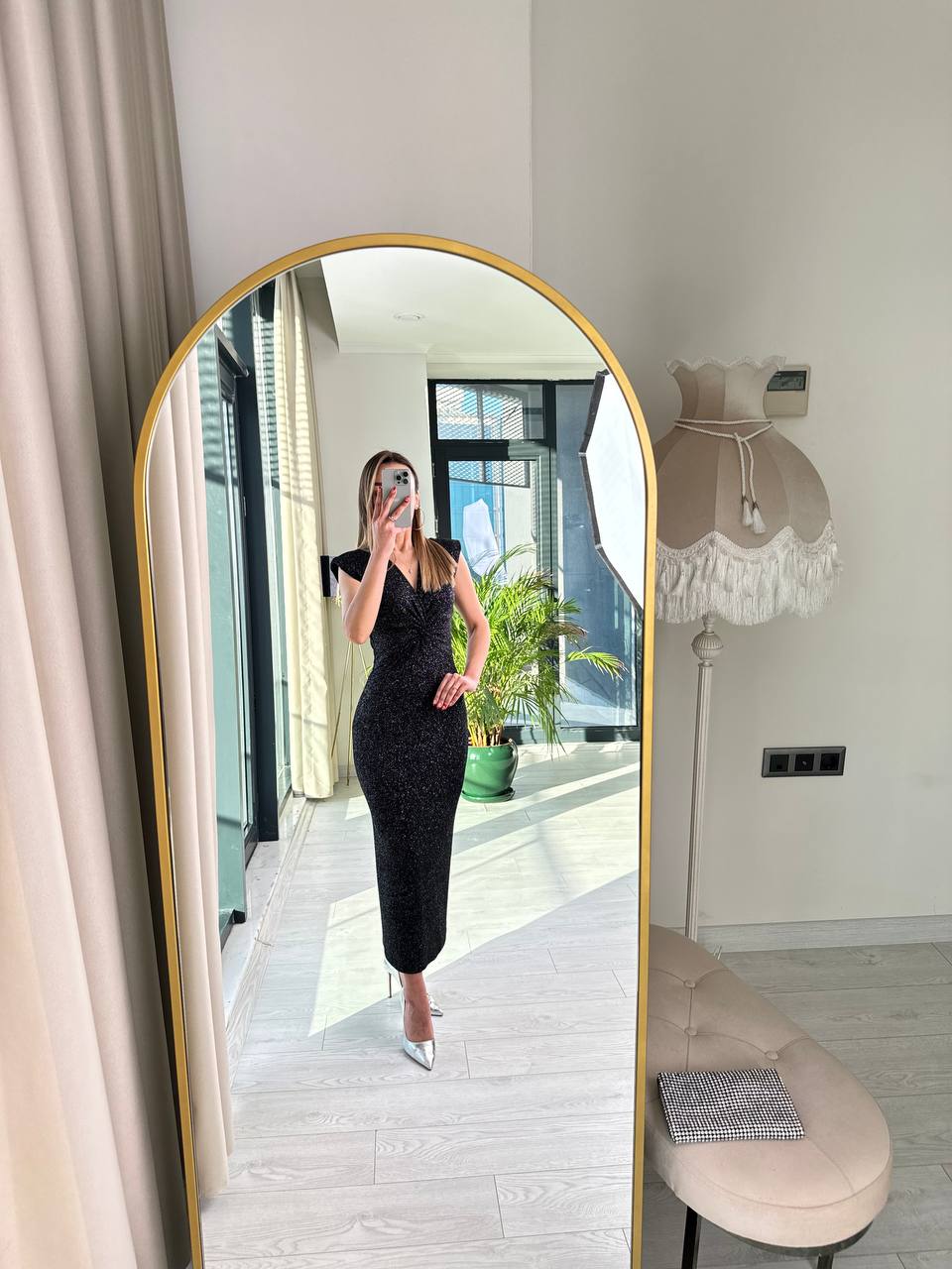 Siyah%20Simli%20Likralı%20Kumaş%20Bel%20Detaylı%20Kalem%20Elbise